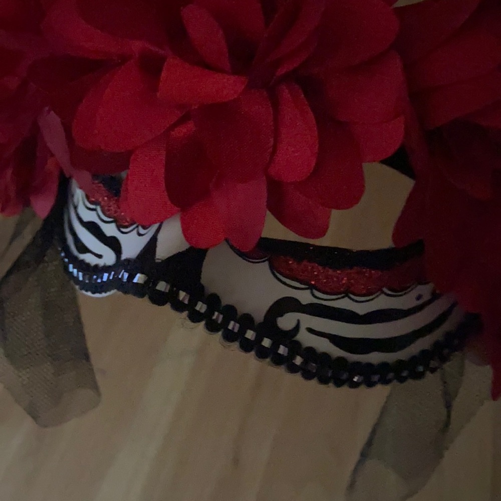 Vintage mardigrae mask, all the from new. Orleans